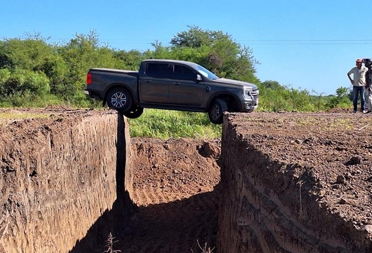Una camioneta de morterenses quedó “colgada” en el aire en la Ruta 39
