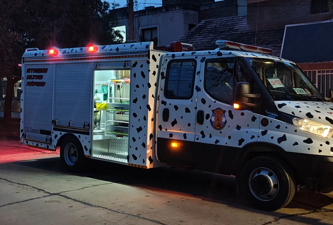 Intensa mañana para Bomberos de Morteros: rescataron a una trabajadora atrapada en una máquina y asistieron en otras dos emergencias