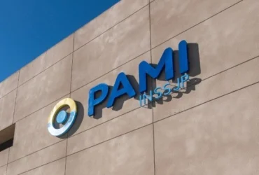 Médicos y odontólogos de Pami inician paro de 72 horas por fuerte recorte salarial