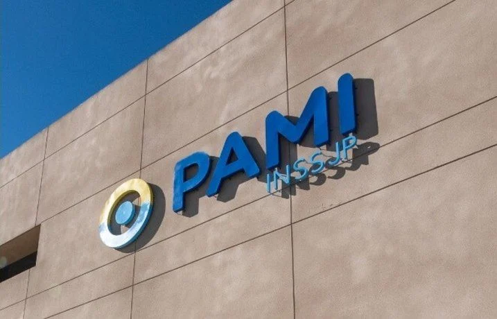 Médicos y odontólogos de Pami inician paro de 72 horas por fuerte recorte salarial