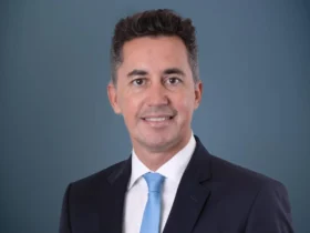 El ministro Manuel Calvo asume la Jefatura de Gabinete
