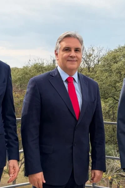 Llaryora, Pullaro y Frigerio inauguraron la Casa de la Región Centro