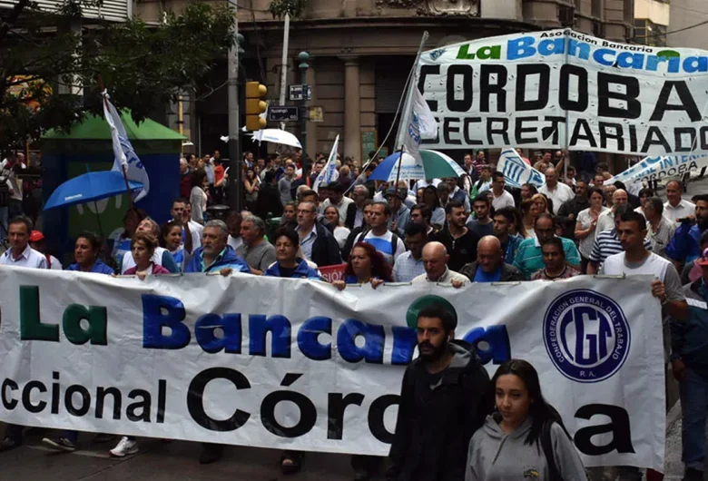 Personal del Banco de Córdoba inicia un plan de lucha y se declara en estado de alerta y movilización