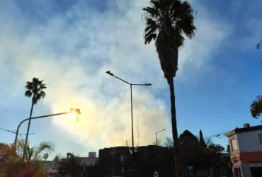 ¿A qué se debe el humo que se observa en el noroeste de Morteros?