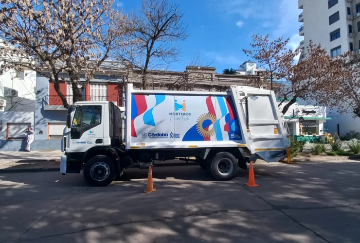 Morteros: La Municipalidad incorporó un nuevo camión recolector de residuos