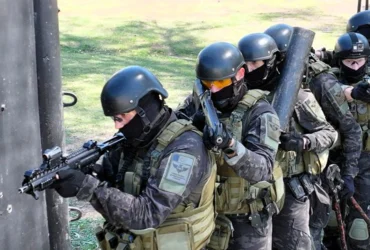 ¿Cuántos jóvenes se inscribieron para formar parte de la Fuerza Policial Antinarcotráfico?