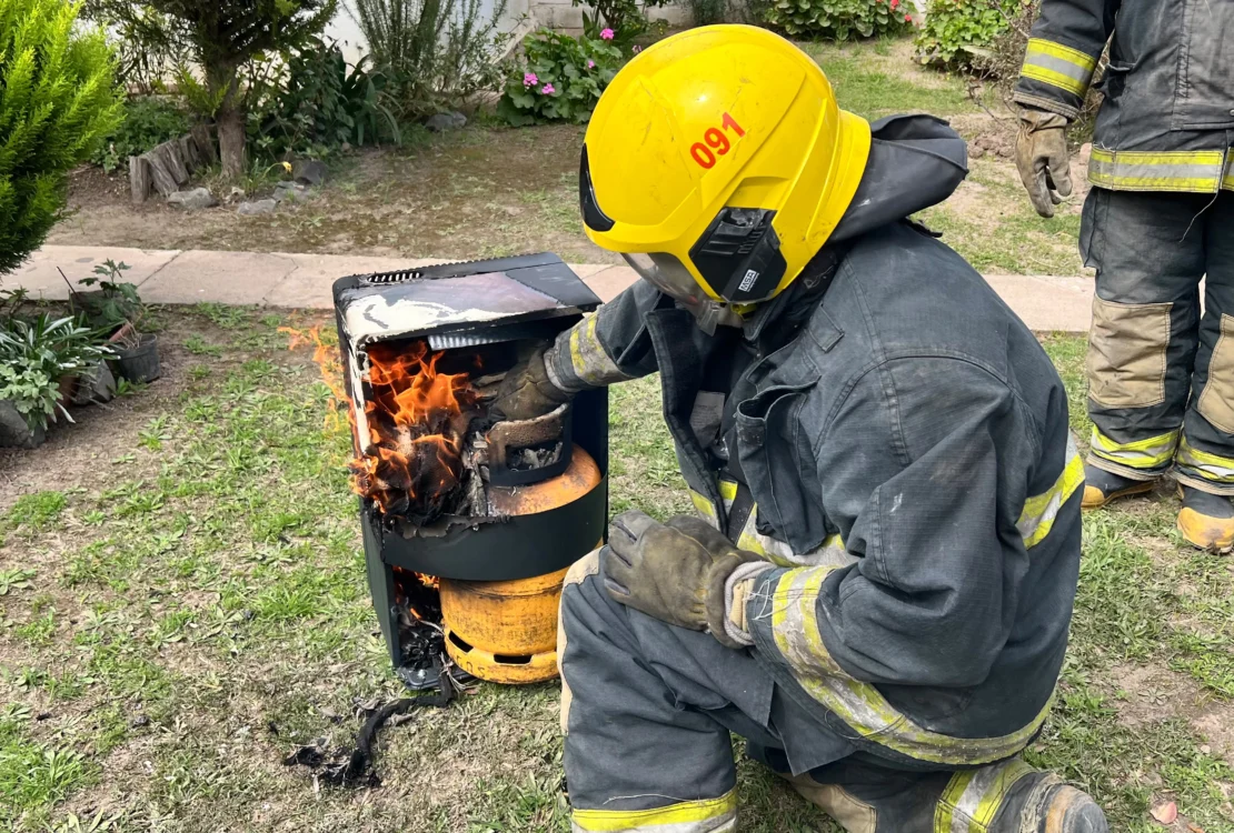 Bomberos de Morteros controlaron un incendio de una estufa con garrafa