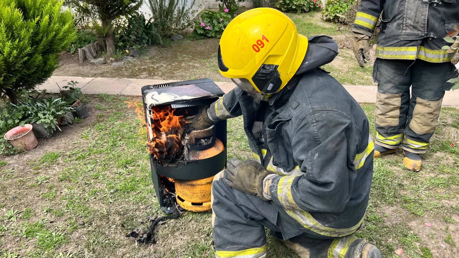 Bomberos de Morteros controlaron un incendio de una estufa con garrafa