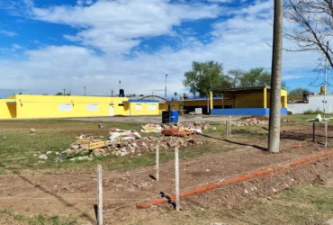 Morteros: Avanzan las obras para transformar una esquina del Centro Vecinal Roca en una plazoleta