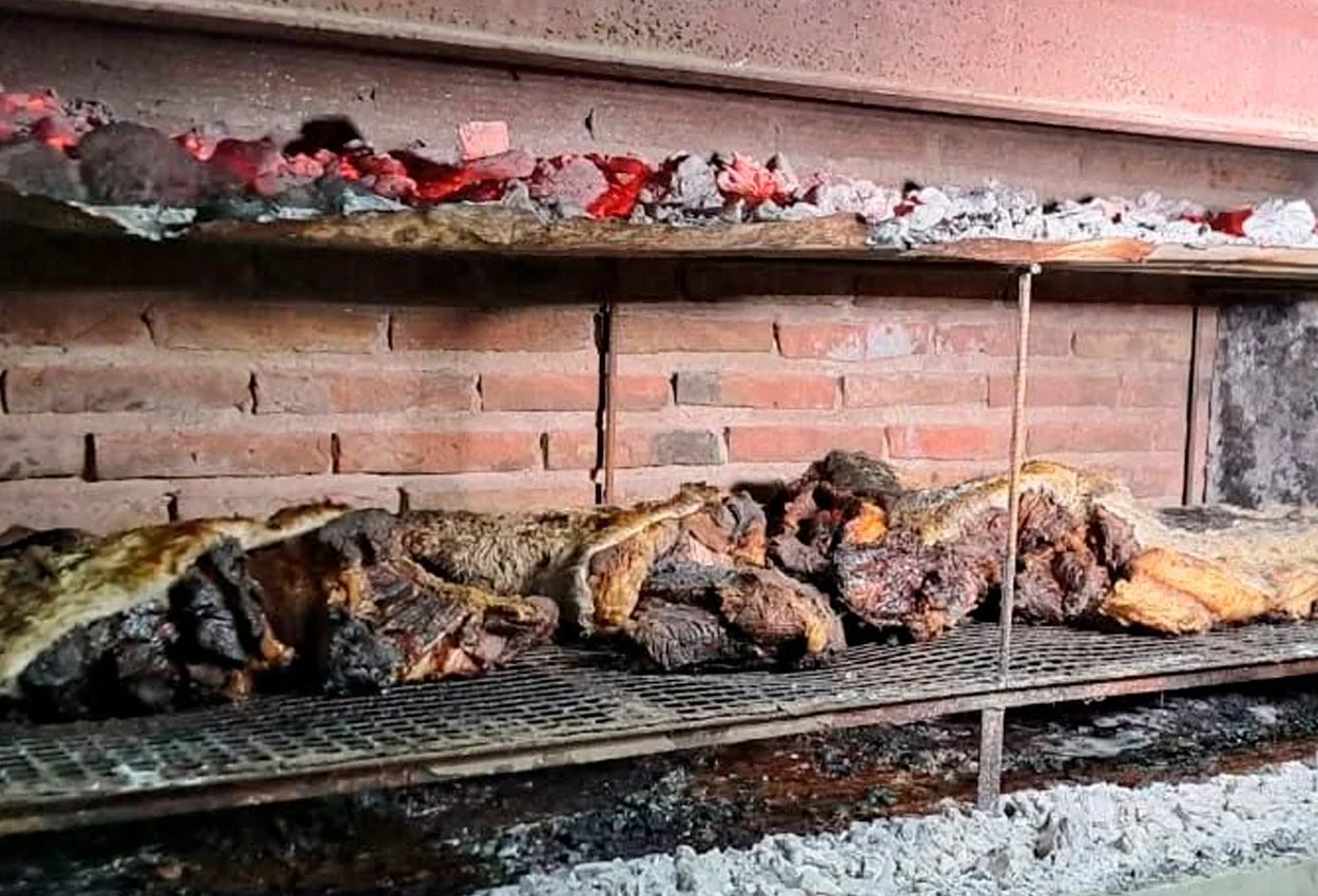 Morteros: la Parroquia organiza un gran “Asado con Cuero” para recaudar fondos
